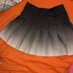 American apparel pleated skirt